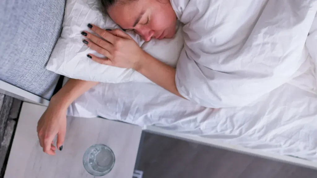 This Is The Best Time To Stop Drinking Water If You Want To Sleep Better