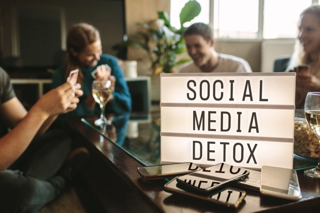 benefits of social media detox