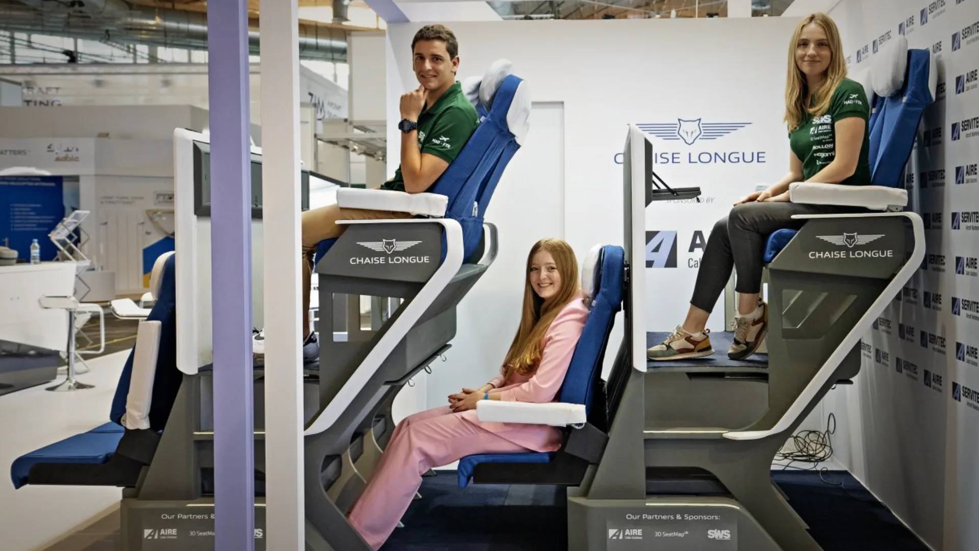 006 Airbus is working on a double decker plane seat